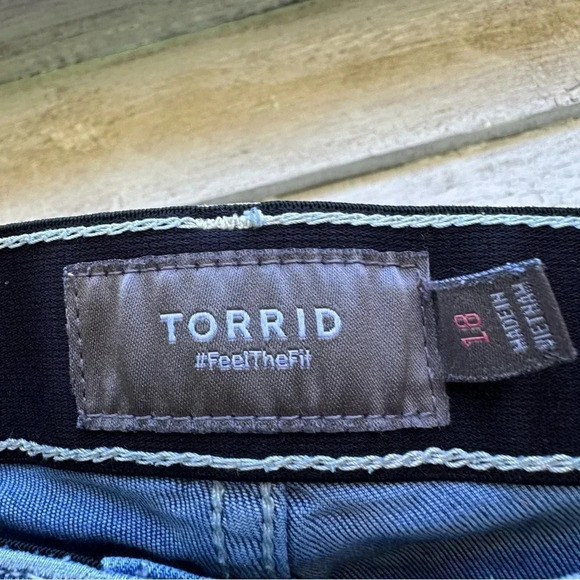 Torrid Bombshell straight leg ankle Jeans midrise stonewash 90s casual plus size - Picture 5 of 11